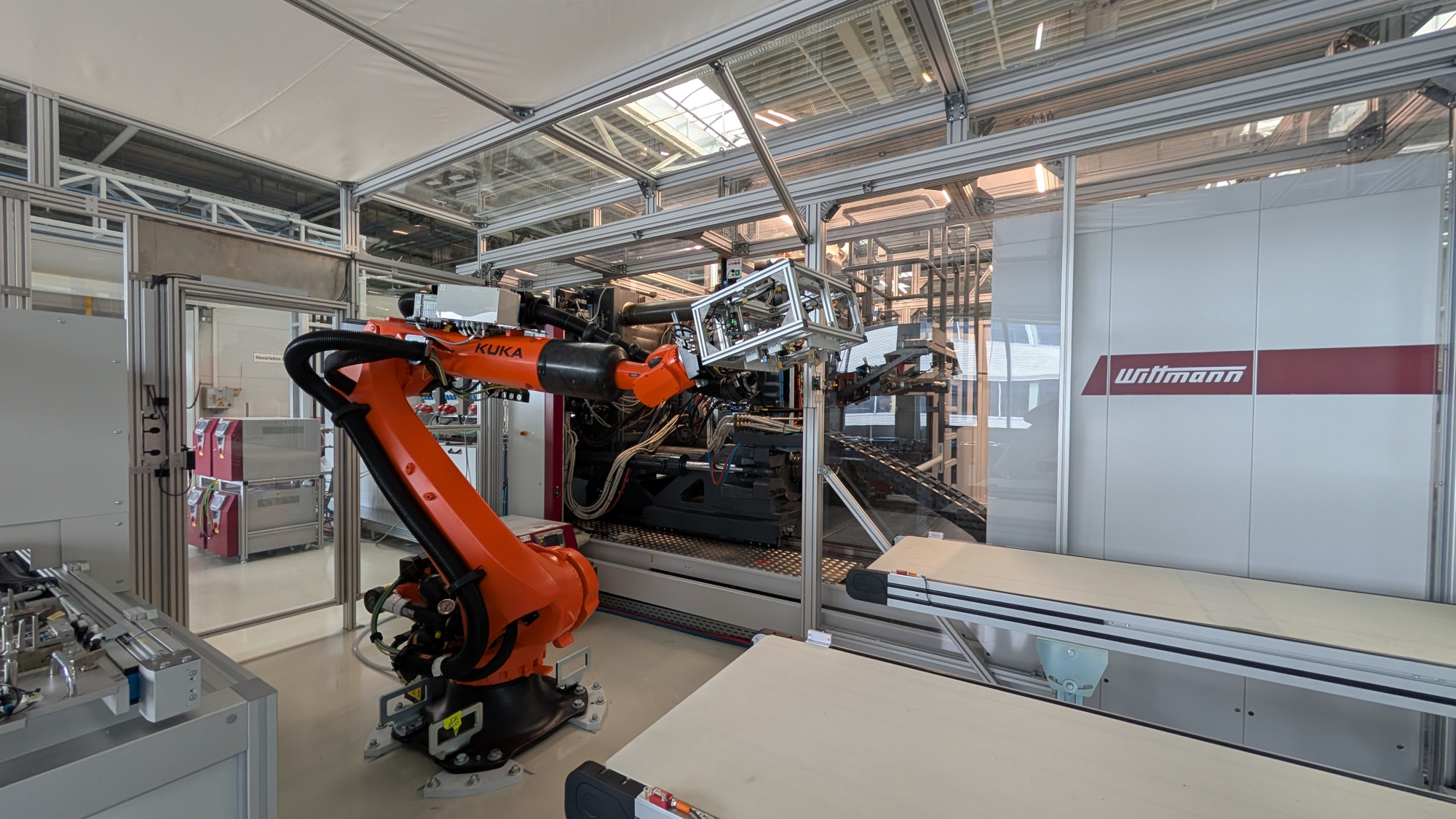 Elektronikfertigung, Spritzguss und Box Build in Leipzig: Wie Kontron eSystems Fertigungskompetenz mit Netzwerkstärke verbindet