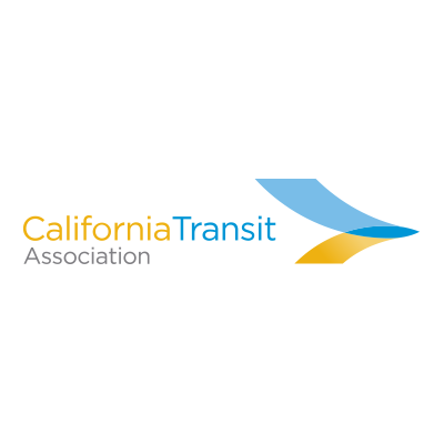 Das Logo der California Transit Association besteht aus stilisierten, farbigen Bögen in Blau und Gelb, begleitet von dem Schriftzug „California Transit Association“ in einer modernen Schriftart.
